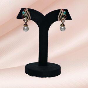 Juliet pearl Fusion studs - Image 1