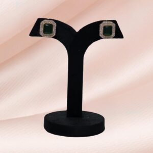 Stella emrald studs - Image 1