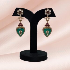 Luna emrald moissanite earrings - Image 1